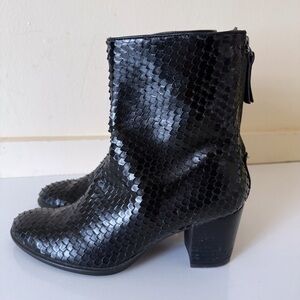 ECCO SHAPE SCULPTED MOTION 55 BOOT ANKLE SNAKE PRINT WOMENS BLACK  SZ 38